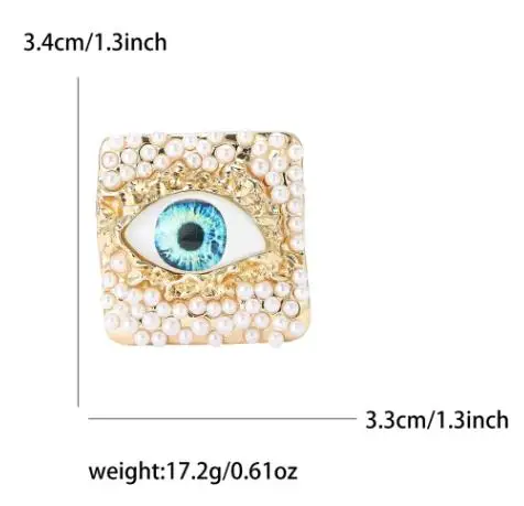 Квадратная брошь из сплава с жемчугом и глазом дьявола