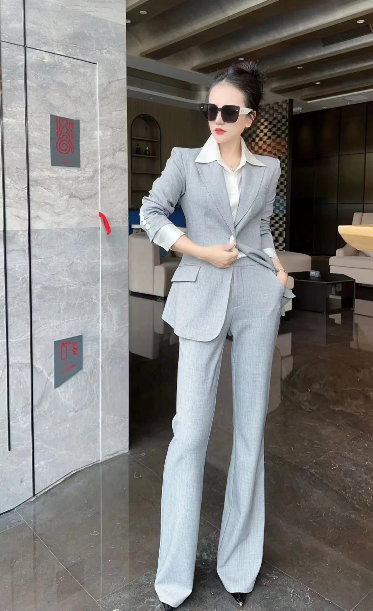 

2023 Early Spring Fashion New Women's Wear Atmospheric Suit 0317