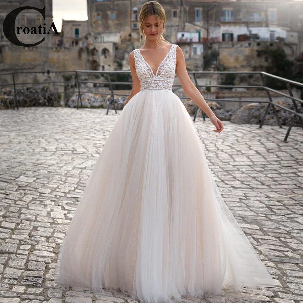 

Croadia Simple Wedding Dresses New Vestido De Noiva Boho Deep V-Neck Tank Backless Gelinlik Dubai Bridal Engagement Robe Mariee