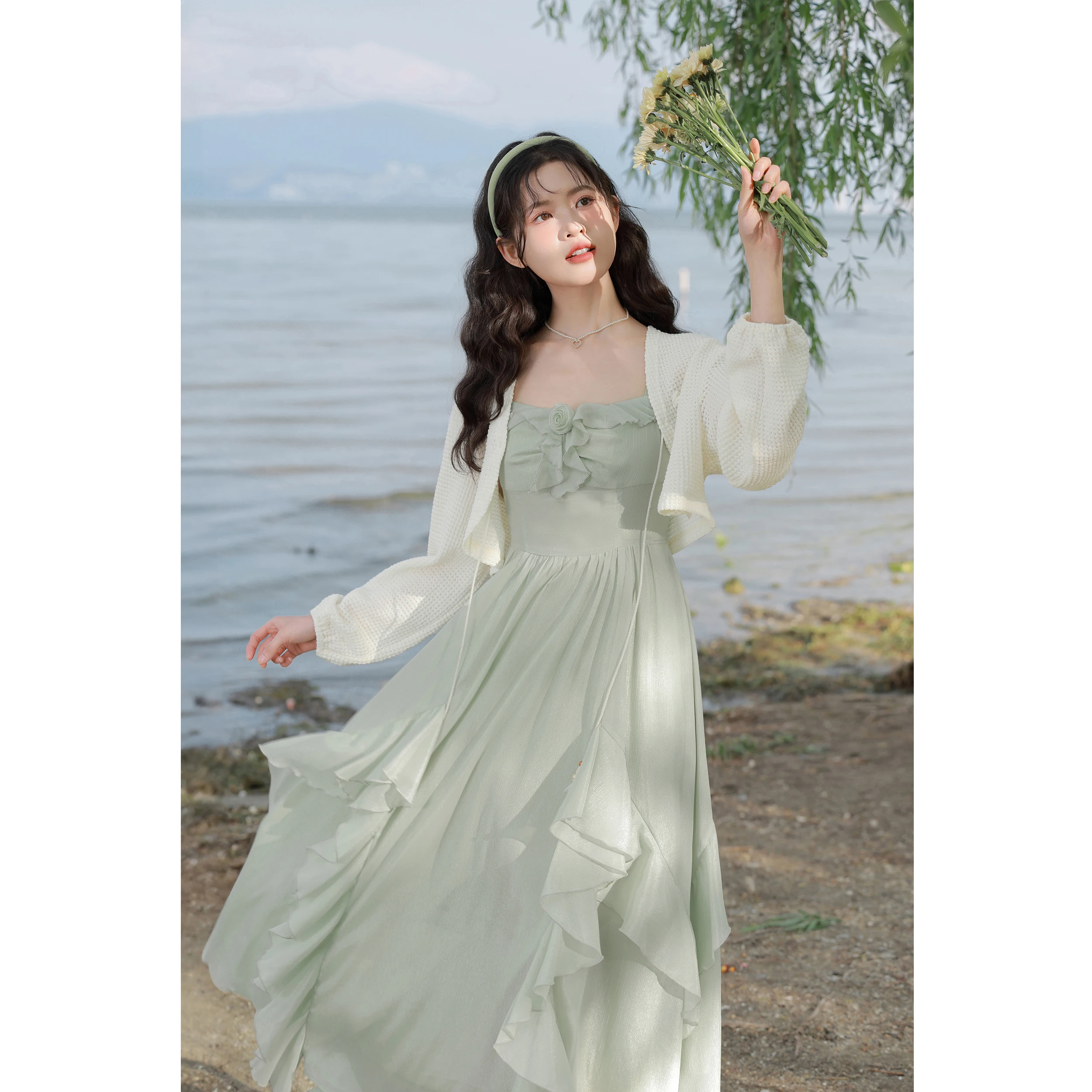 Ling Yi French sle Mint Green Sling Dress Women Summer 2024 New Small Poster Vacation a Word Length Skirts