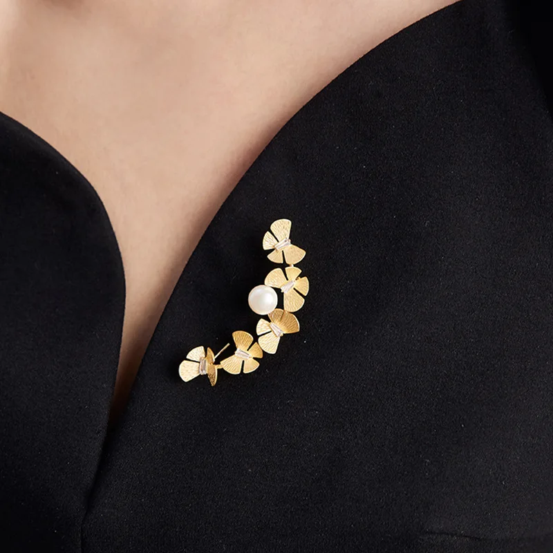 

Creative Gold Color Butterfly Pin Brooch for Women Fashion Insect Metal Pearl Coat Pin Scarf Buckle Accessories Jewelry