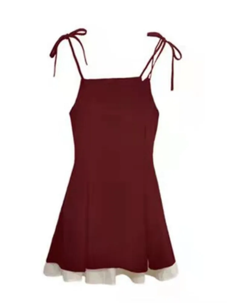 Блузка с расклешенным рукавом и юбка завышенной талией