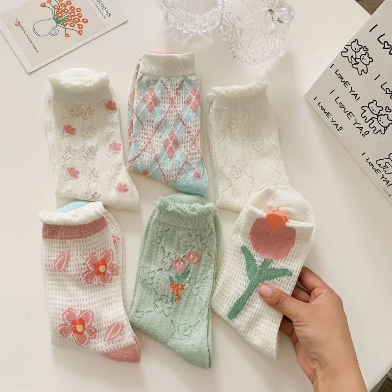 New Socks Women Summer Silk Tulip Blossom Socks Mesh Japanese Ins Fashion Designer Breathable Mid Tube Socks Cotton Short Girls