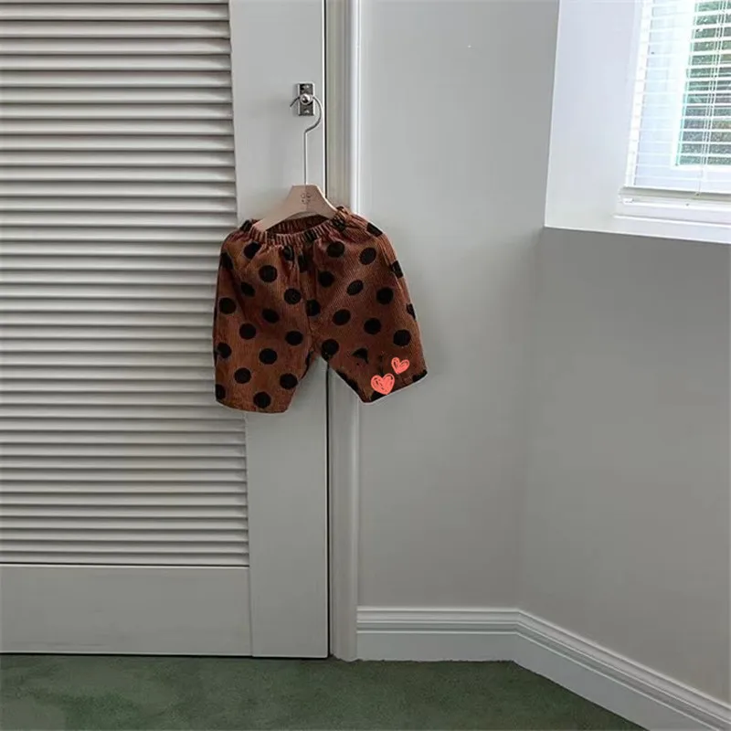 

Осенние вельветовые брюки в горошек, до колена