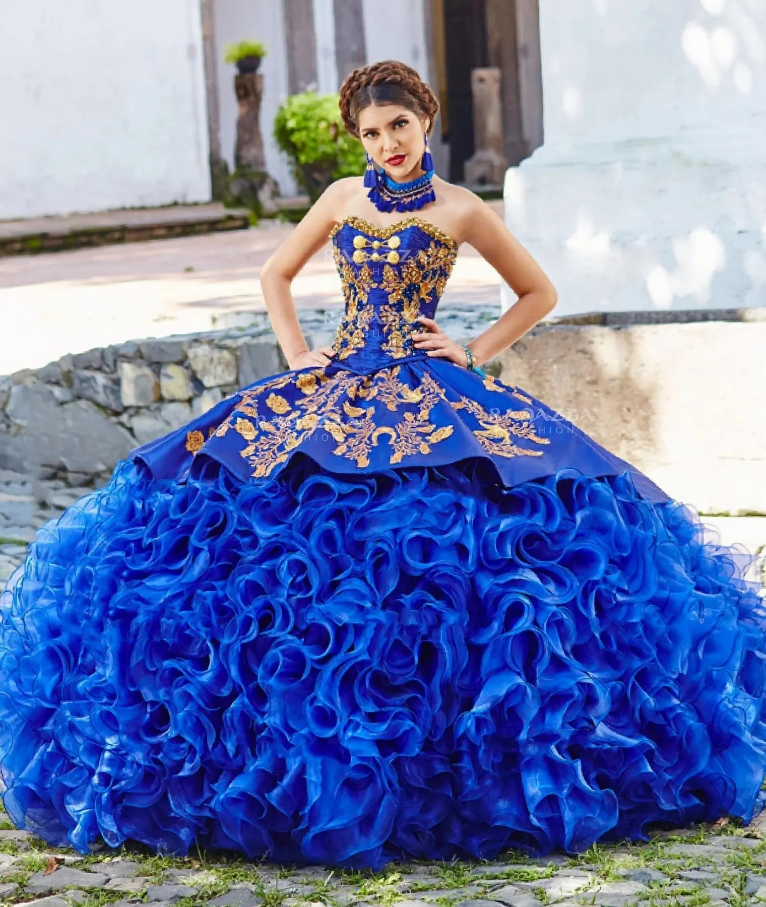 

Royal Blue Charro Quinceanera Dresses Ball Gown Sweetheart Organza Appliques Ruffles Puffy Mexican Sweet 16 Dresses 15 Anos