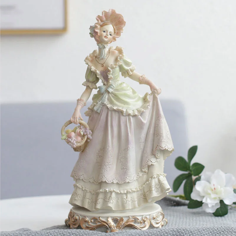 

European Retro Character Decoration Lady Sculpture Wedding Decor Souvenir Gifts Gardening Statue Home Wine Cabinet Decorations