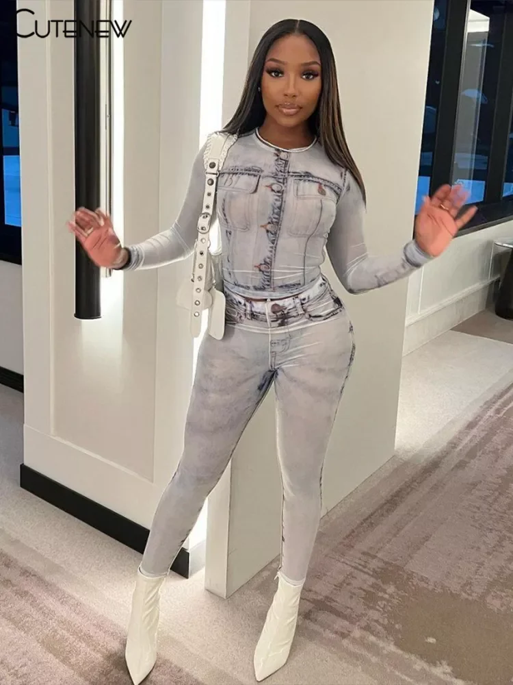 

Женский джинсовый комплект из двух предметов Cutenew, простой укороченный топ с круглым вырезом и длинными рукавами и узкие Стрейчевые брюки-к...