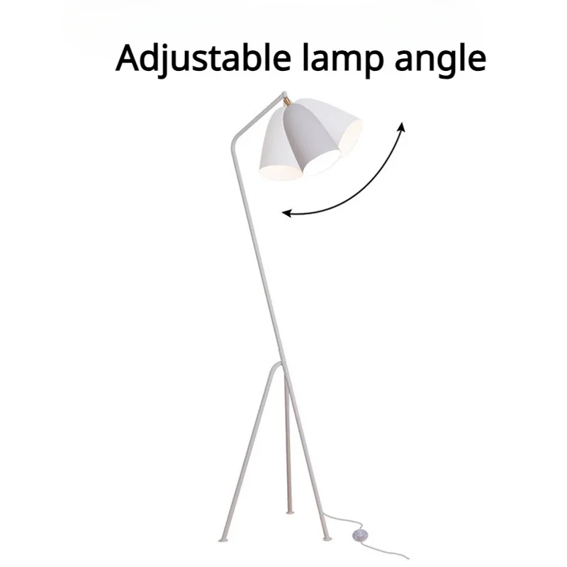 Напольная лампа в скандинавском стиле