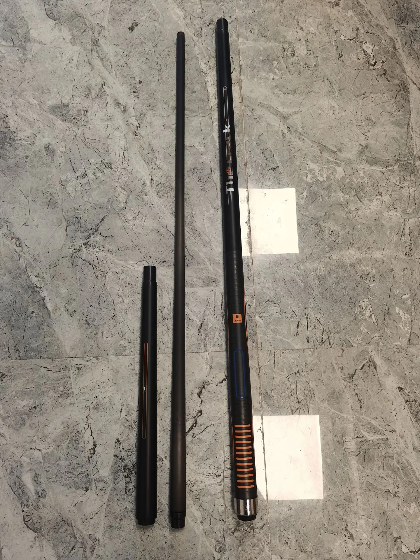 

1 Kangaroo Jump Pool Cue Stick + 1 Little Monster Punch Pool Cue Butt