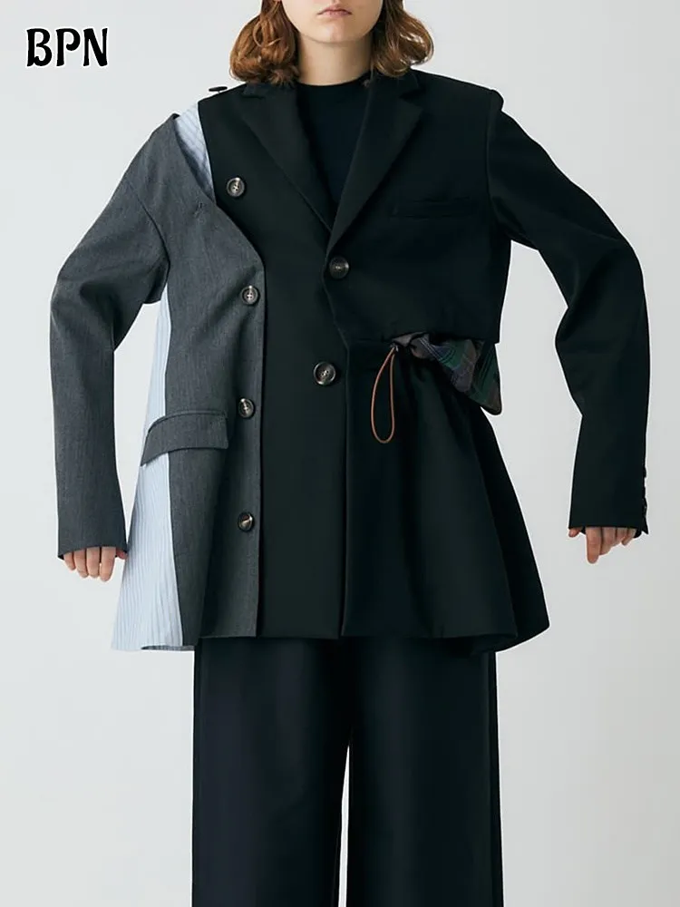 Женский блейзер с отложным воротником