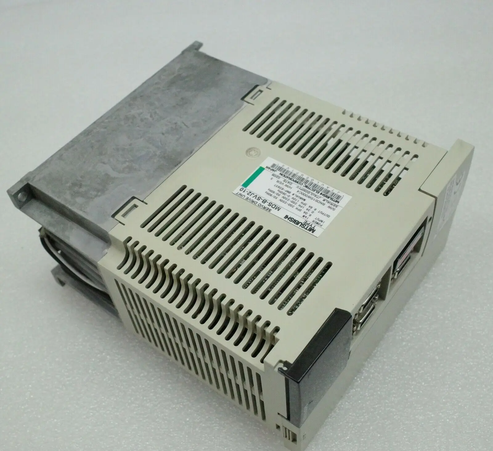

Used MDS-B-SVJ2-10 CNC Controller Servo Drive Unit Tested OK