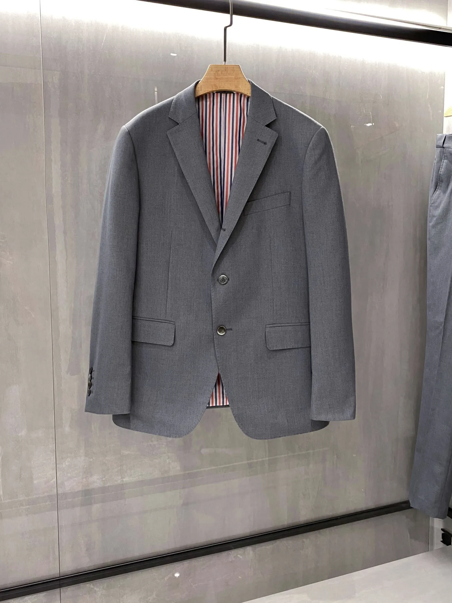

Мужской классический однобортный пиджак с английским воротником, деловые однотонные блейзеры известного бренда, мужские куртки для офиса в стиле смарт-кэжуал