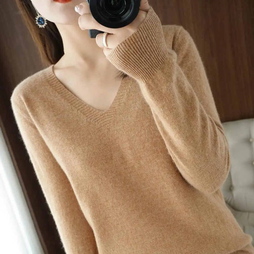 

Knitted Long Sleeve Top Soft Breathable Women's Knitted Sweaters Stylish V-neck Pullovers for Fall Spring Seasons Women Winter