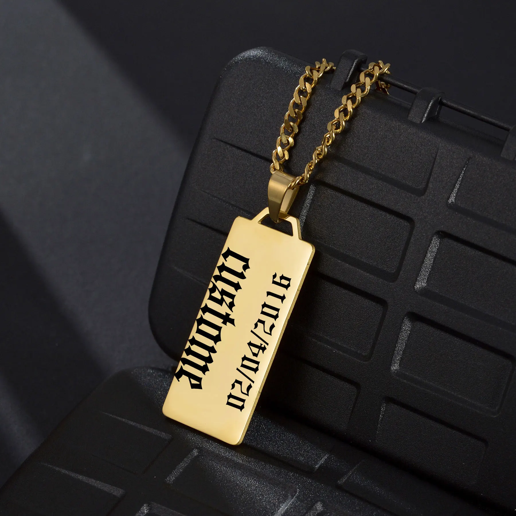 

Cuba-Chain Name Letter Necklace Customized Stianless Steel Personalized Engrave Simple Charm Pendant For Lover Birthday Gift