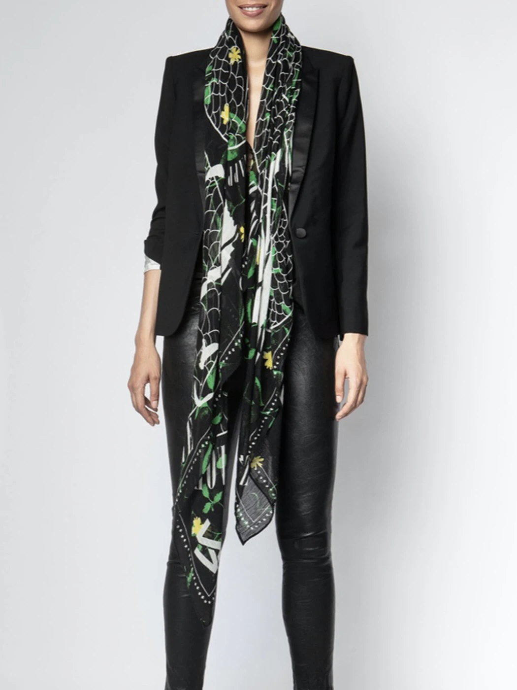 

Jyate 2022 модная бандана шарф для женщин уютный роскошный Шелковый шикарный цветочный принт элегантные женские аксессуары для волос повязки н...