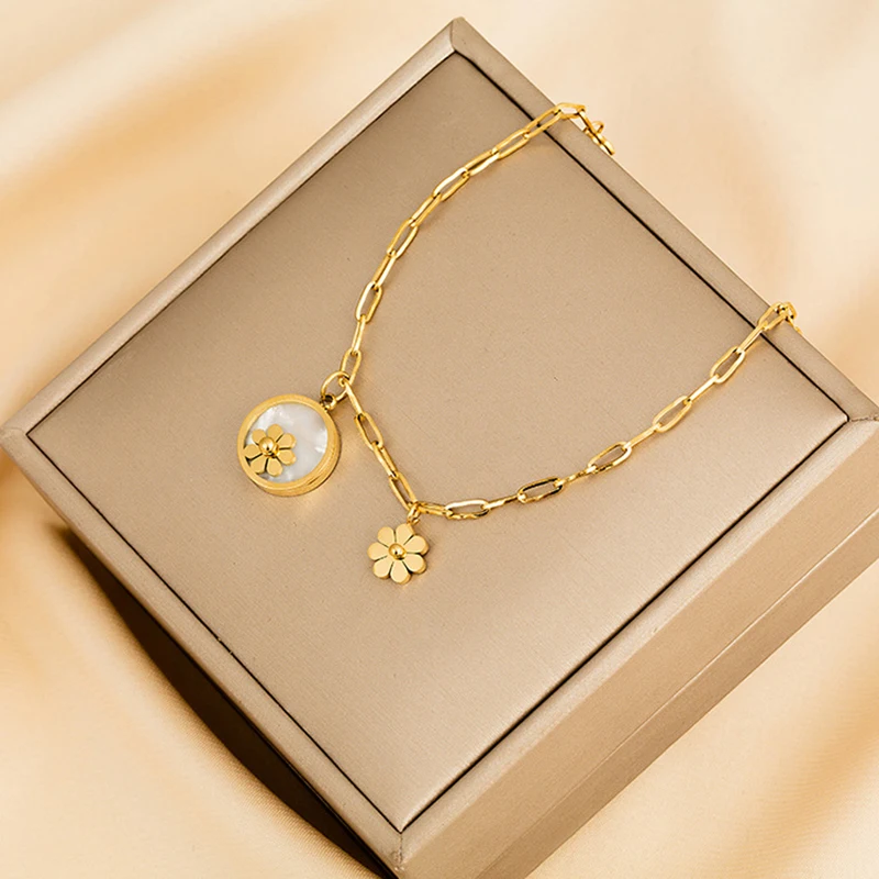 

2022 New High-end 18K Gold Titanium Steel Daisy Anklet Female Fresh Flower Anklet Summer jewelry for women bijoux femme