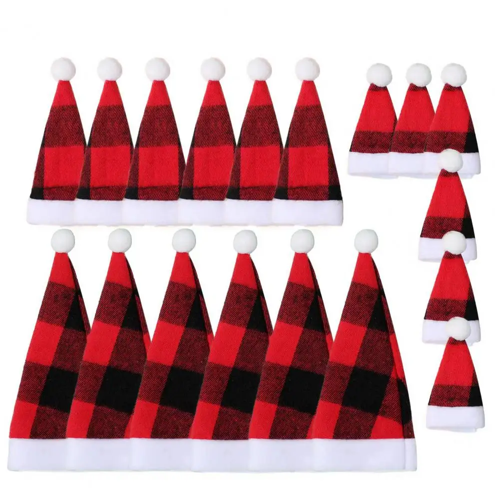 Holiday Dinnerware Storage Solution Festive Christmas Tableware Holders Durable Plaid Print Cutlery Covers Santa Hat for Xmas