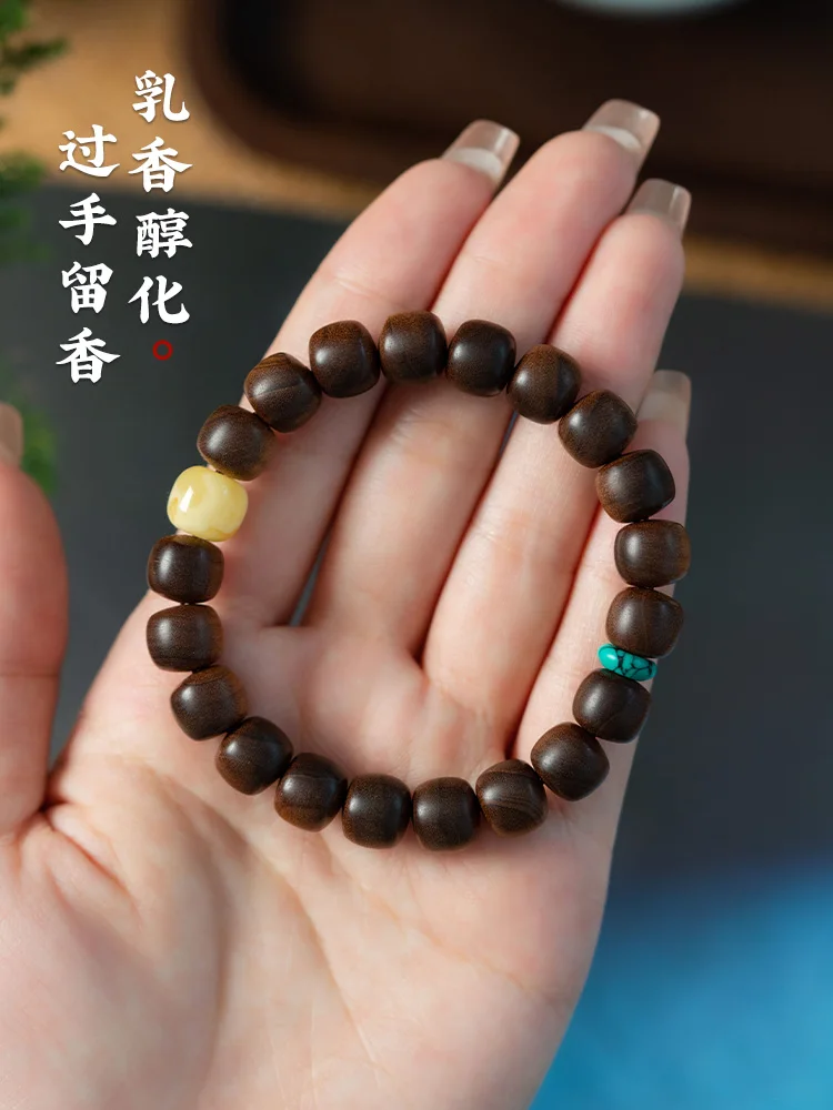 Браслет из сандалового дерева с бусинами в этническом стиле