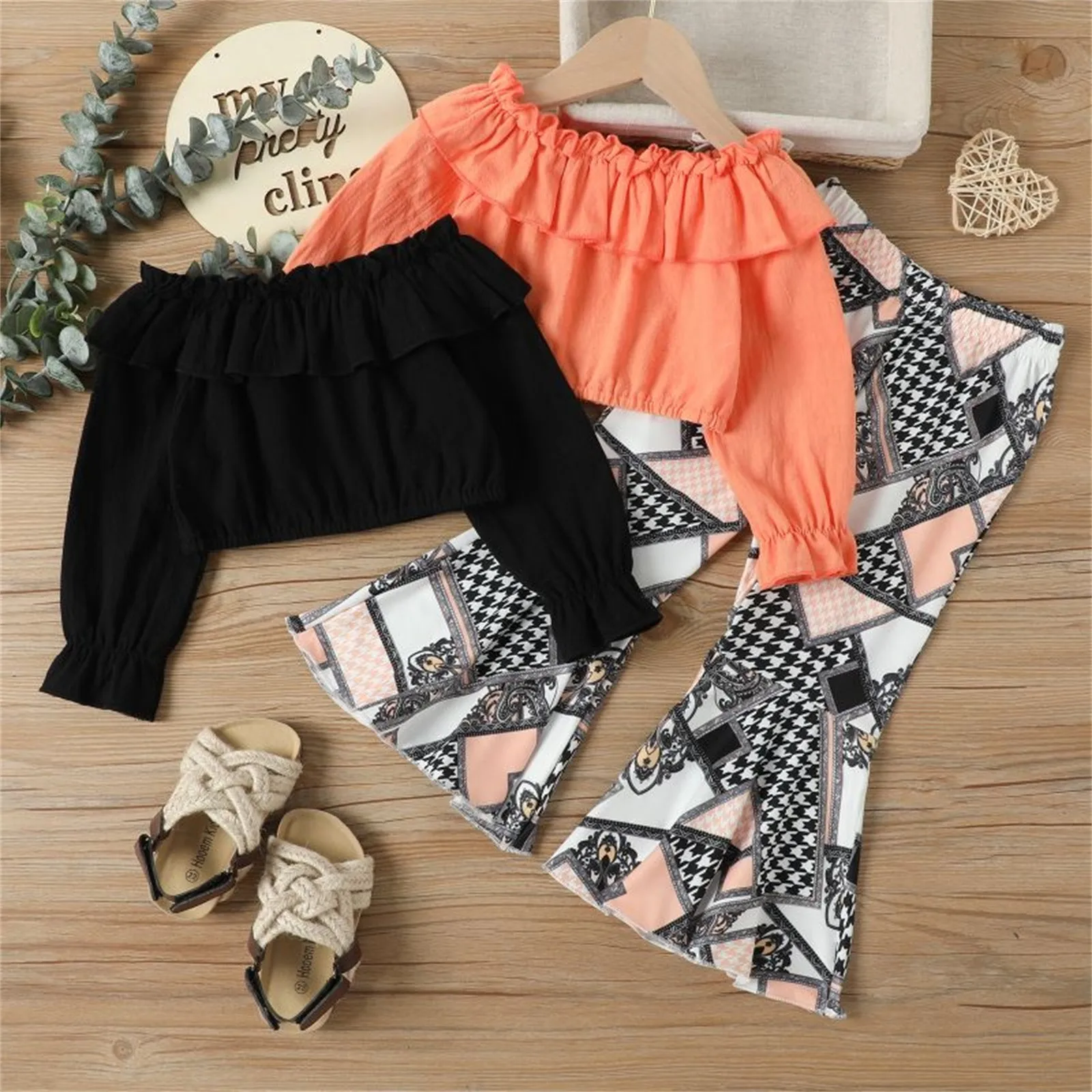 

1-6 Years Little Girls 2pcs Clothes Sets Fashion Off Shoulder Ruffles Long Sleeve Tops+Printed Flare Pants Sets Spring Clothing