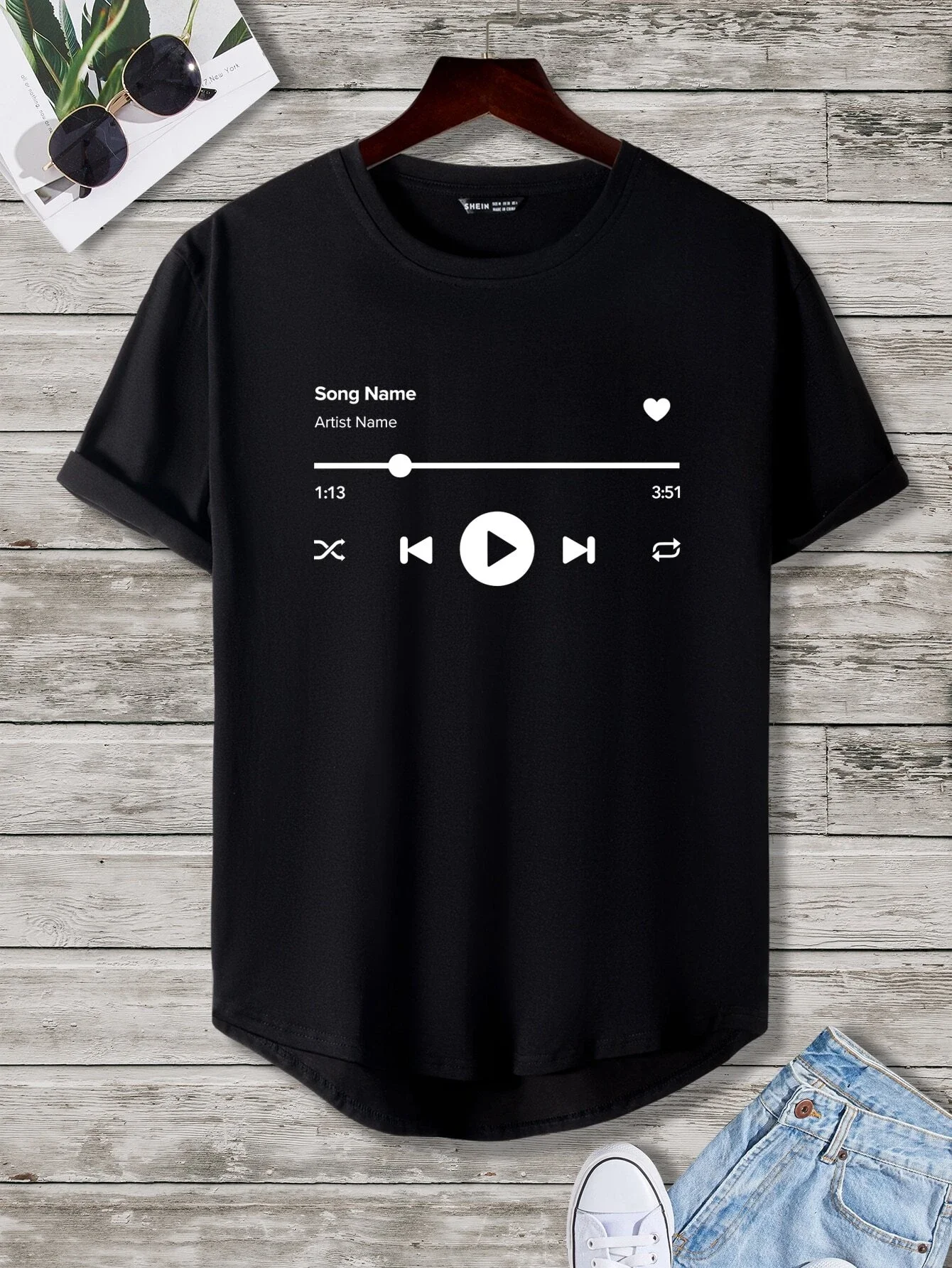 

Men Letter Graphic Tee