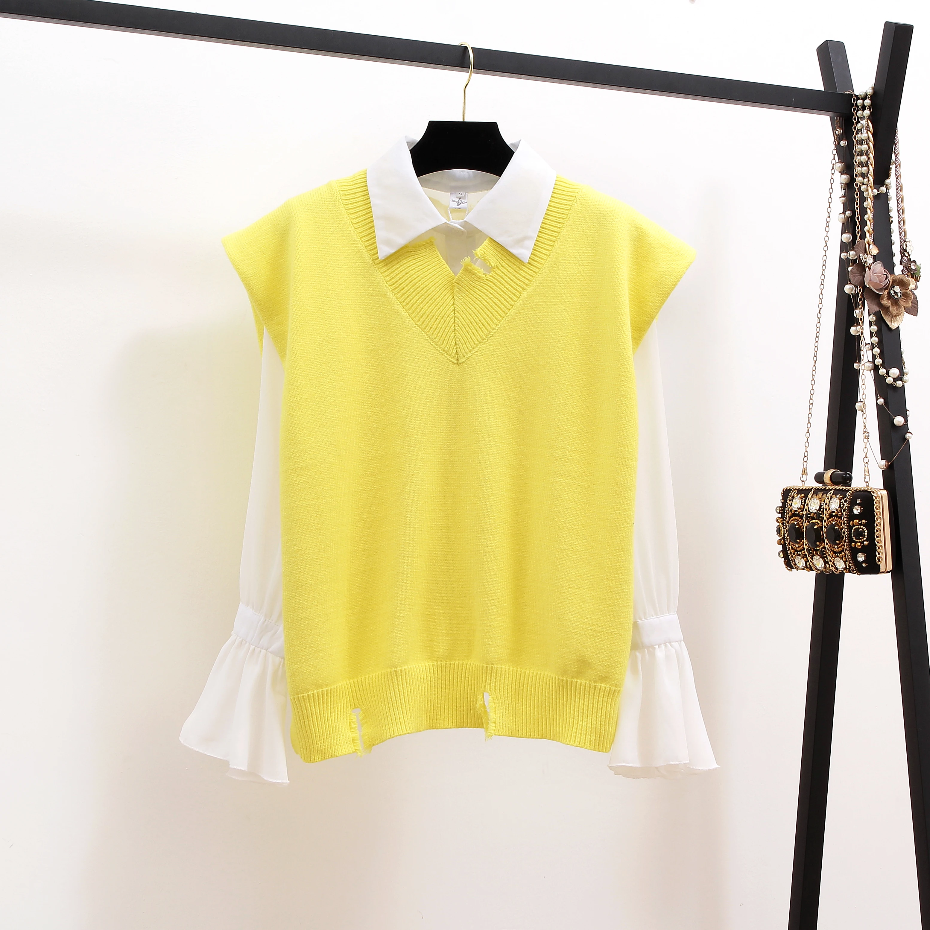

Women's V-Neck Sweater 2022 Autumn Spring Leisure Sleeveless Ladies Pullover Knittedwear esten ames