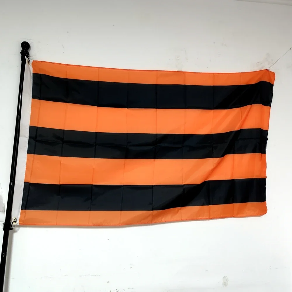 Флаг в Черную Полосу для украшения внутренний и наружный декор 90x150 см оранжевый