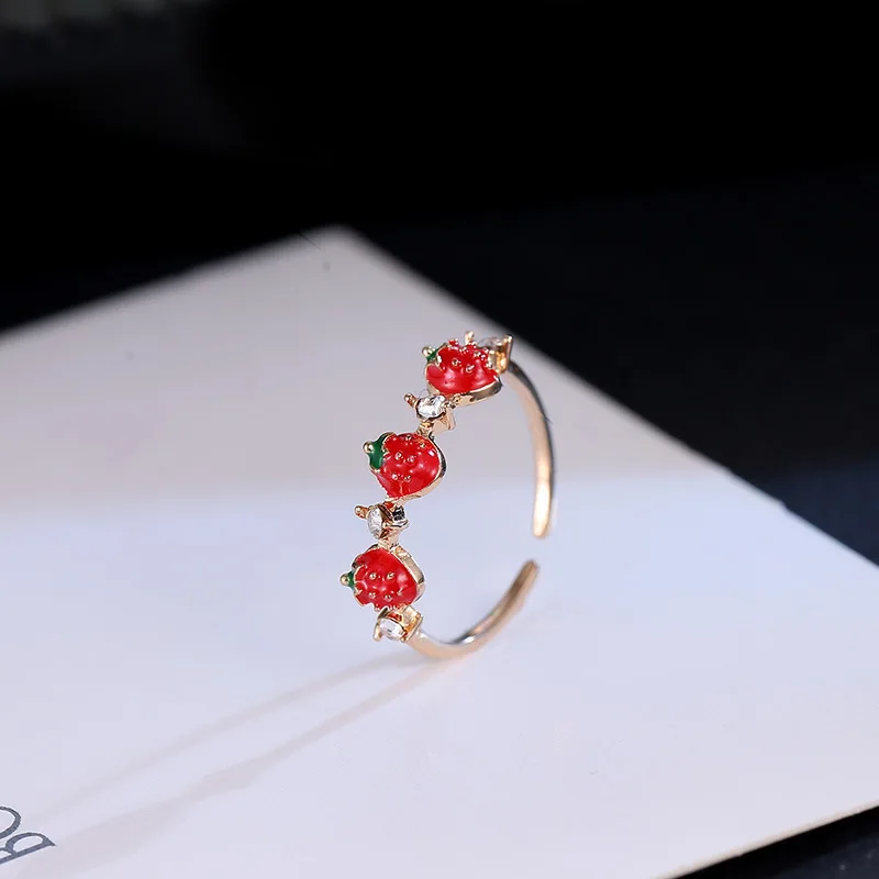 

INS Sweet Fruit Red Strawberry Opening Finger Rhinestones Rings For Women Girls Girlfriend Zircon Cute Sweet Ring Tail Ring Gift
