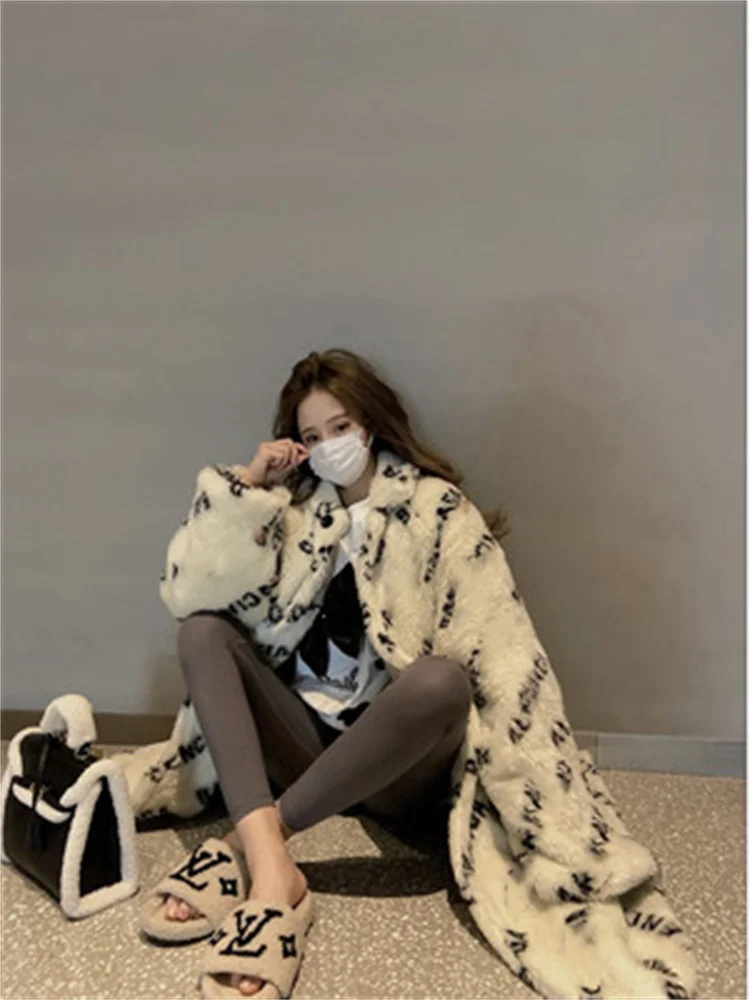 Пальто женское белое свободное толстые длинные меховые куртки зима 2022 новая