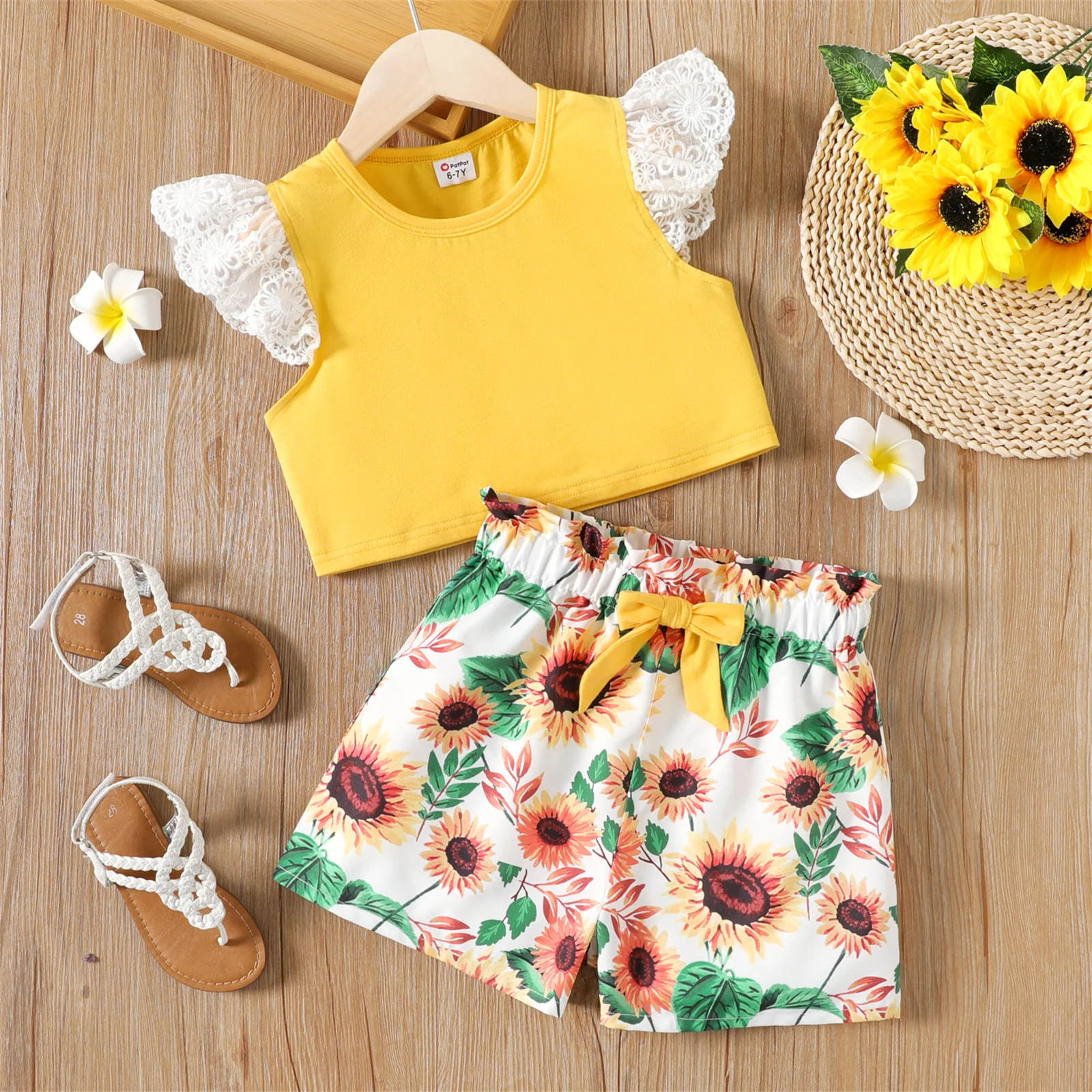 

PatPat 2pcs Summer Kid Girl Lace Design Flutter-sleeve Yellow Tee and Floral Print Shorts Set Outfit Fashion Children Clothing