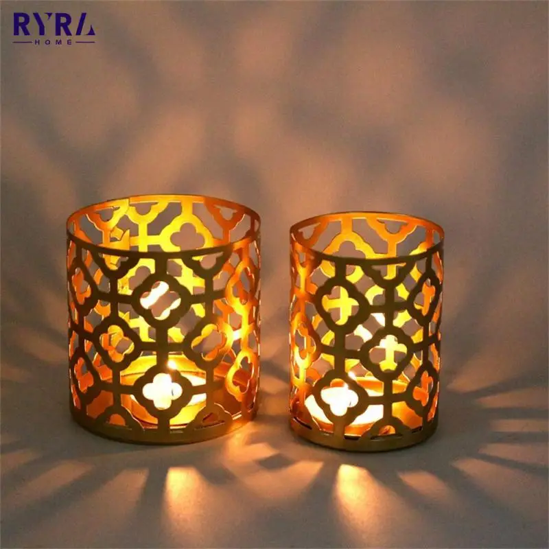 

Iron Aromatic Candle Holder Creative Nordic Golden Geometric Hollow Wrought Aromatherapy Candle Cup Home Decoration Ornaments