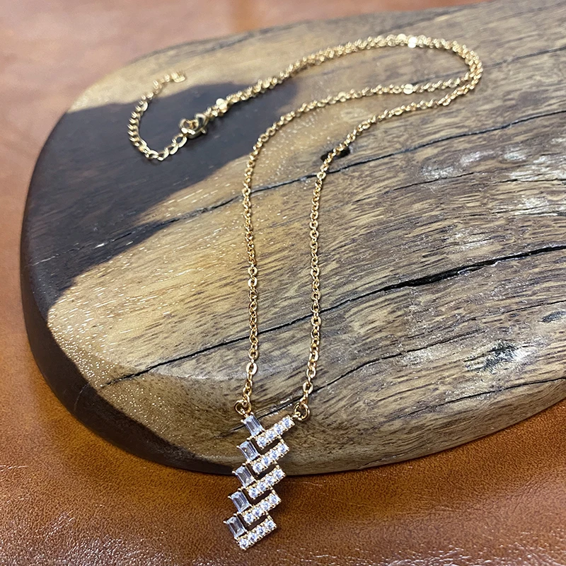 Ожерелье женское из розового золота 585 пробы с натуральным Цирконом |