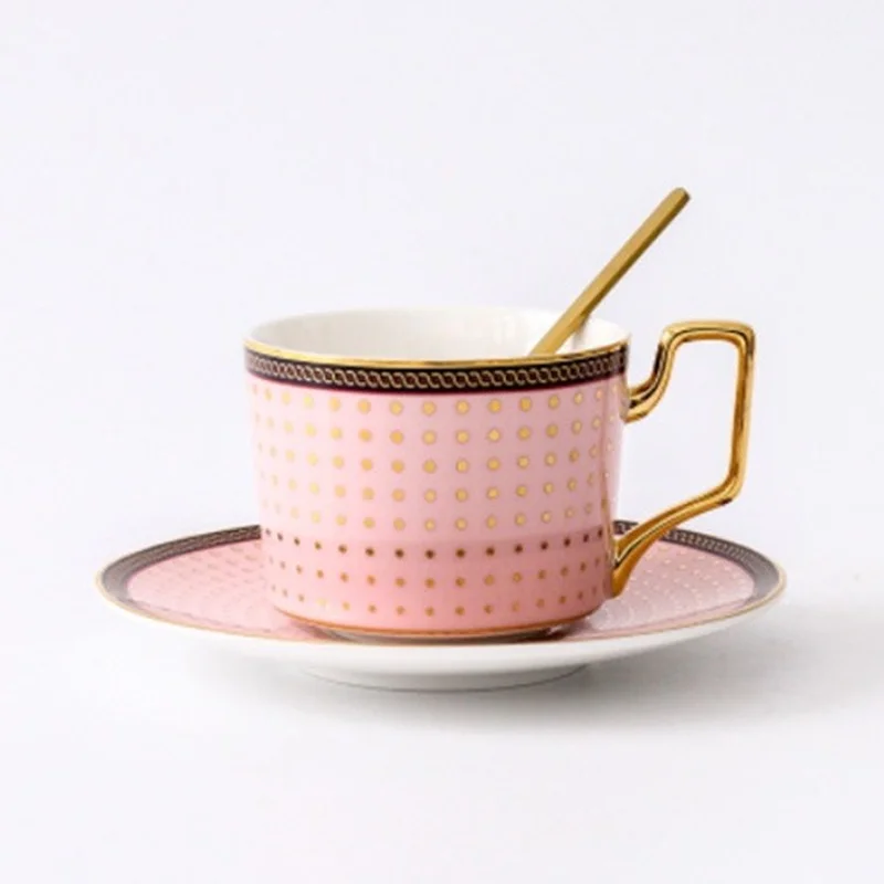 Набор из разноцветной чашки и блюдца керамическая кофейная чашка с блюдцем