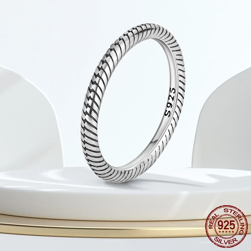 Женское кольцо из серебра 925 пробы с фианитом | Украшения и аксессуары