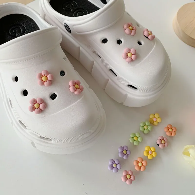 

10pcs 5 petal flower Croc Charms Designer DIY Shiny Bling Shoes Decaration for Croc JIBS Clogs Kids Boys Women Girls Gifts New