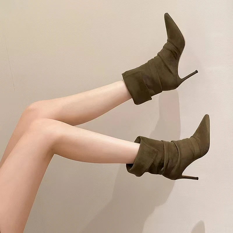 

Женские ботильоны, женские ботинки на высоком каблуке с острым носком, привлекательные черные модные ботинки с плиссировкой на высоком каб...