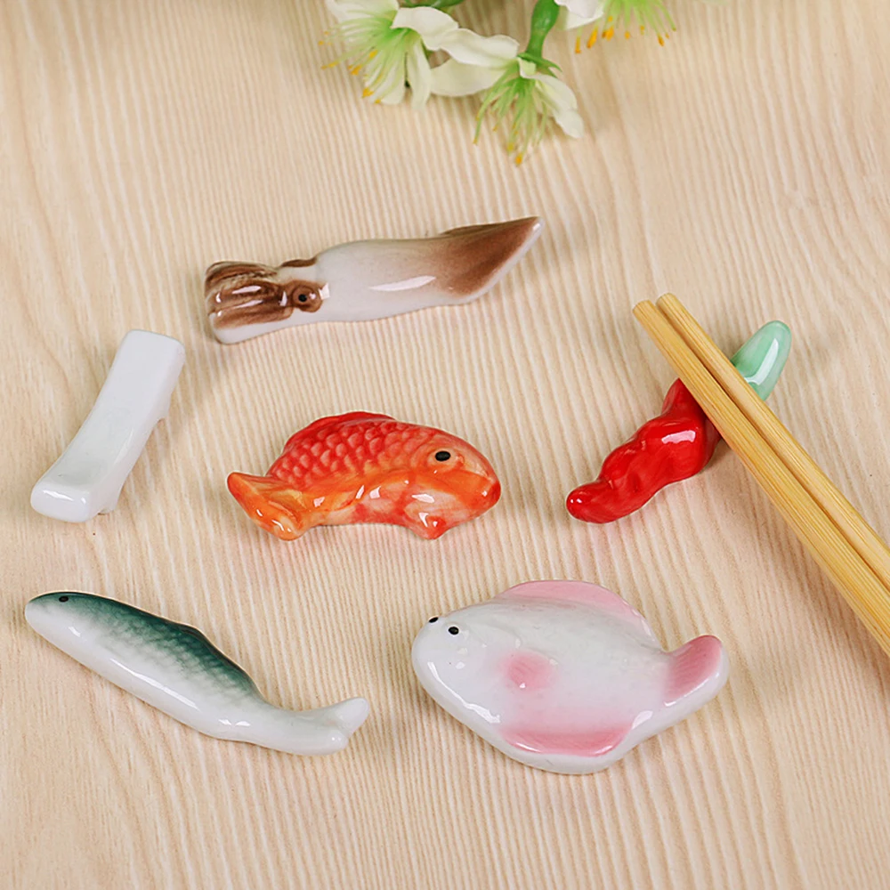 

Fish-Shape Ceramic Chopsticks Holder Spoon Fork Rest Sushi Sticks Rack Shelf Chopsticks Holder Stand Rest Pillow Kitchen Supply