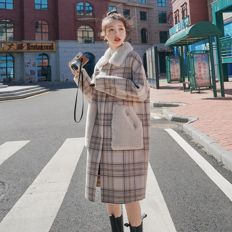 

Heavy Industry High-end Woolen Coat 2022 New Long Lamb Hair Splicing Out