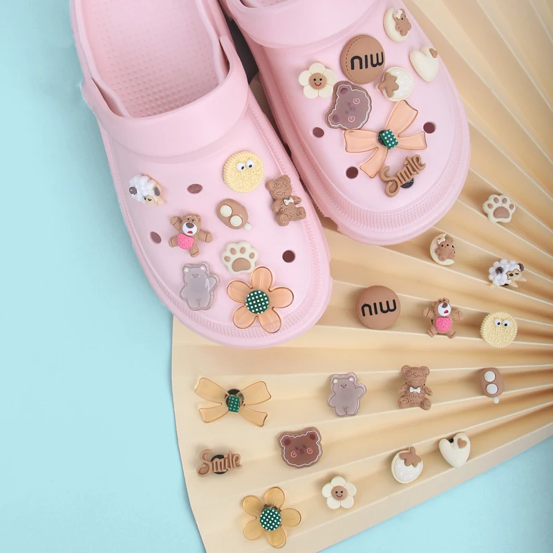 

Новинка, крокодил подходит для обуви с перекрестными отверстиями, "сделай сам", цветок, Пряжка для обуви, медведь, бант, съемные крокообразны...