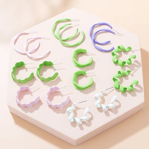 Fashion Sweet Green Pink Acrylic Resin Spiral Twisted C-Shaped Smooth Irregular Geometric Hoop Earrings for Women