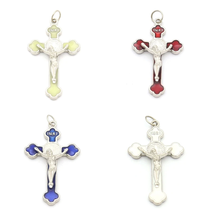 

Эмалированная металлическая подвеска в виде креста с Иисусом