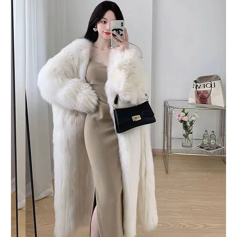 Рисунок 4 - Женское длинное пальто из искусственного меха