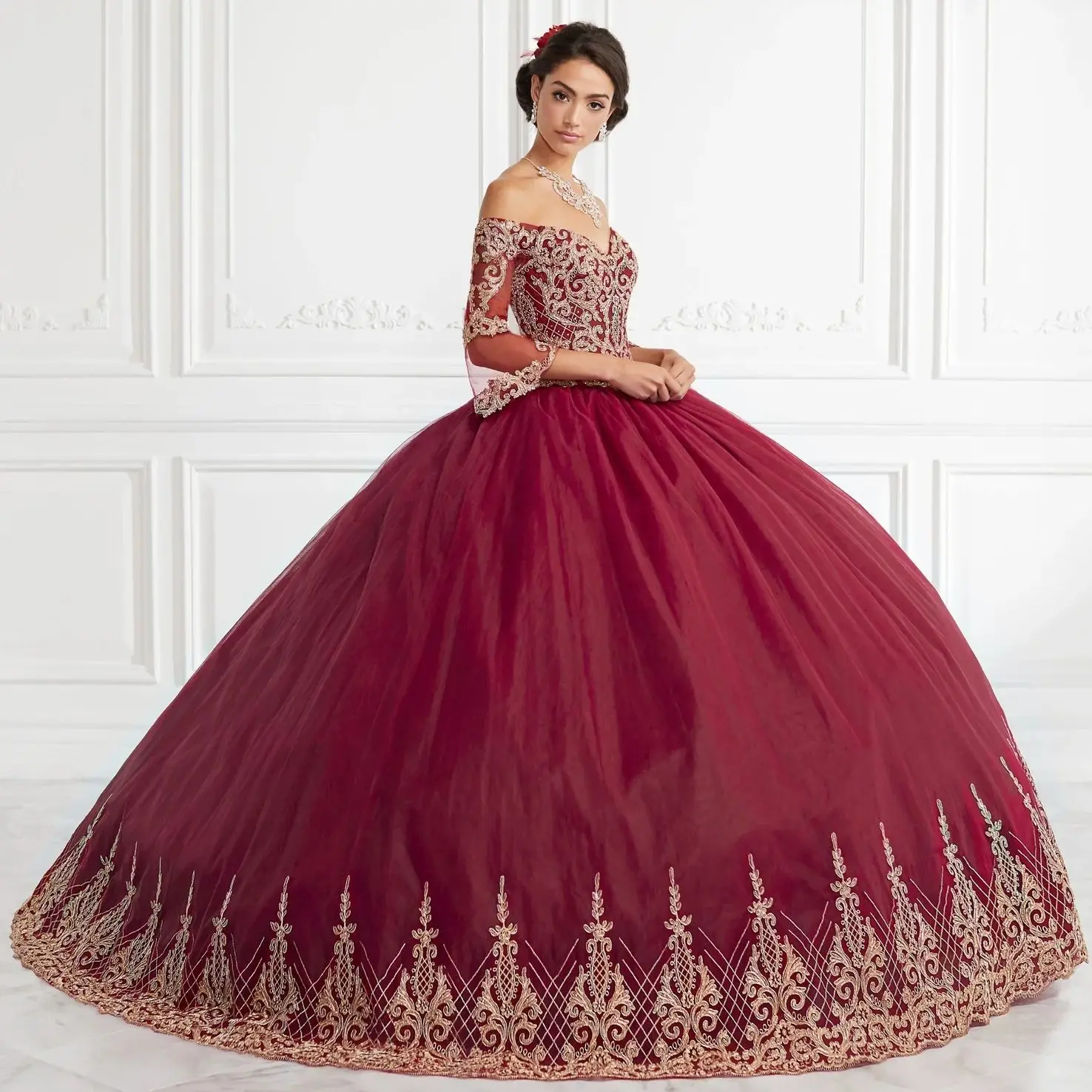 

Burgundy Charro Quinceanera Dresses Ball Gown 3/4 Sleeves Tulle Appliques Beaded Puffy Mexican Sweet 16 Dresses 15 Anos