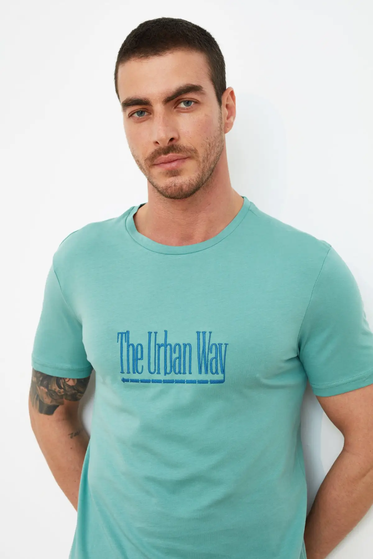 

Trendyol Mens Slim Fit T-Shirt TMNSS21TS2561