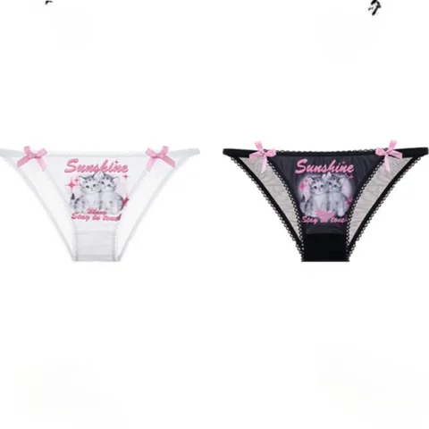 Бассейнде қыздардың стриптизын онлайн көріңіз