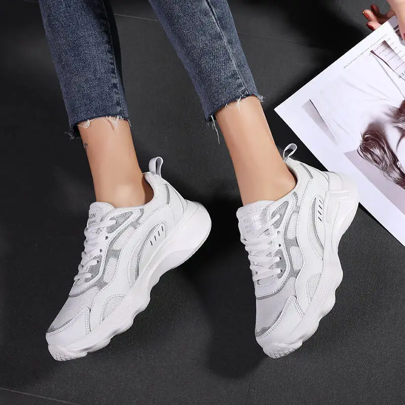 

Trainers Sneakers Light Weight Sport Shoes 2020 Running Tennis Baskrt Women's Sports Shoes For Gym Couples Tennis Thick Bottom