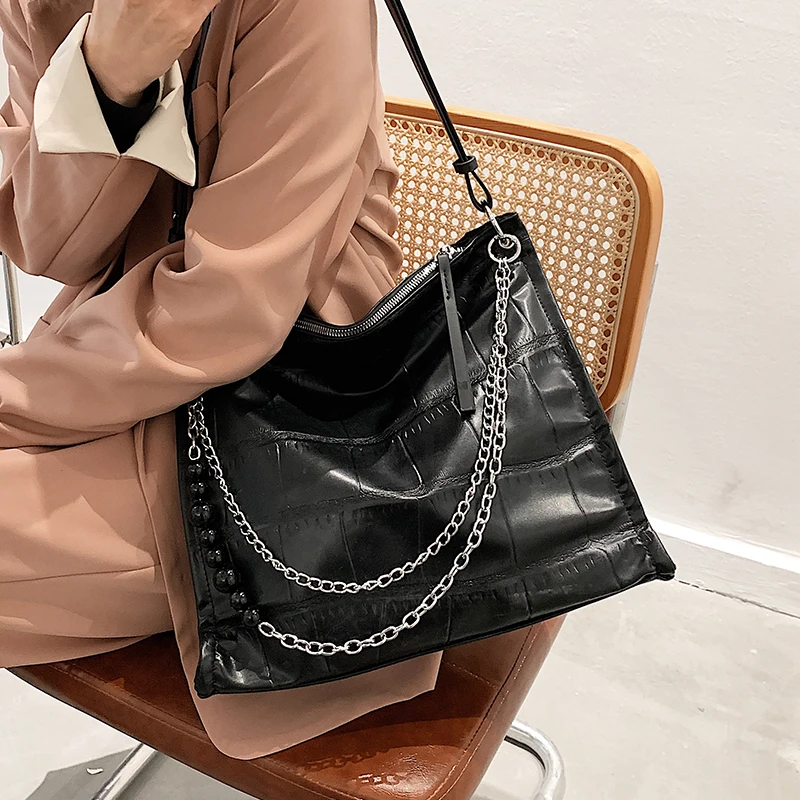 2022 New Fashion Large Capacity Handbag Beaded Metal Chain Shoulder Strap Shoulder Bag Fashion Casual Versatile Tote Bag Women
