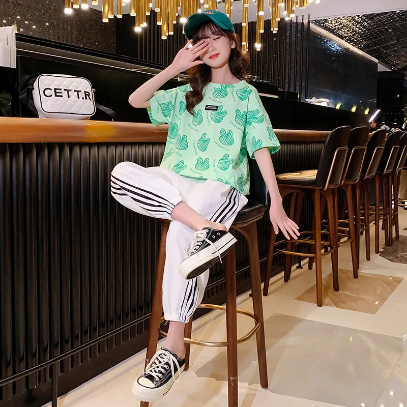 Детский спортивный костюм свободная футболка с кроликом и облегающие брюки в