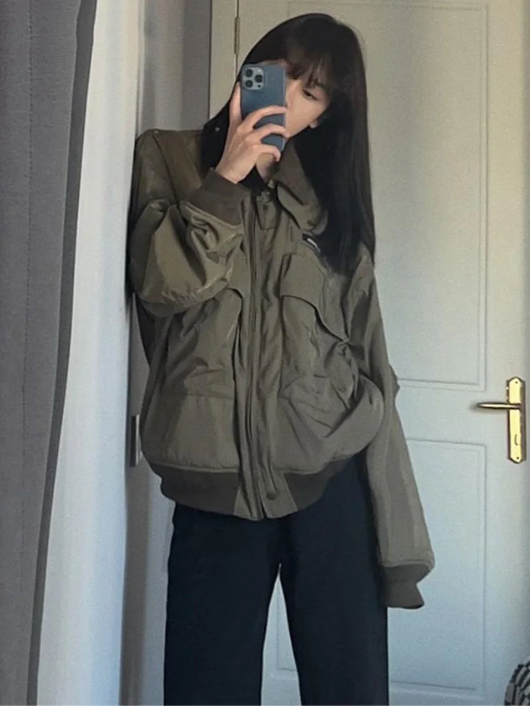 

Женская куртка с отложным воротником, на молнии, с карманами