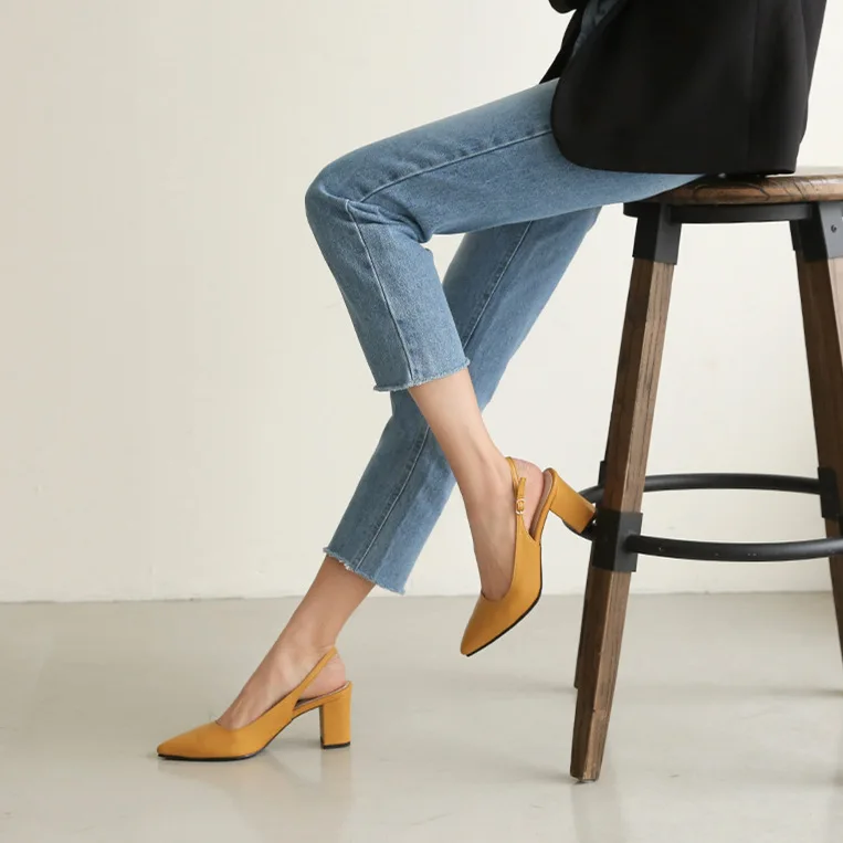 Женские босоножки с острым носком на Высоком толстом каблуке 7 см |