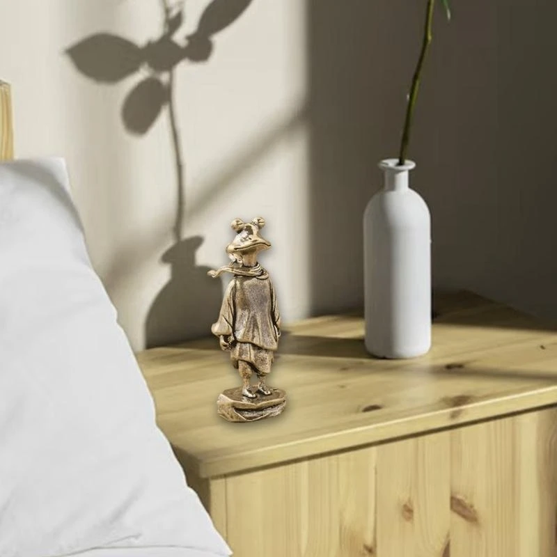 

Статуэтка бронзовая лягушка-воин